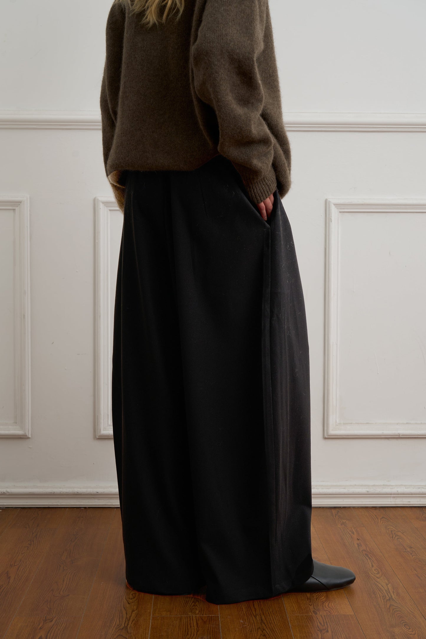 High-Waisted Wide-Leg Pants with Elegant Drape