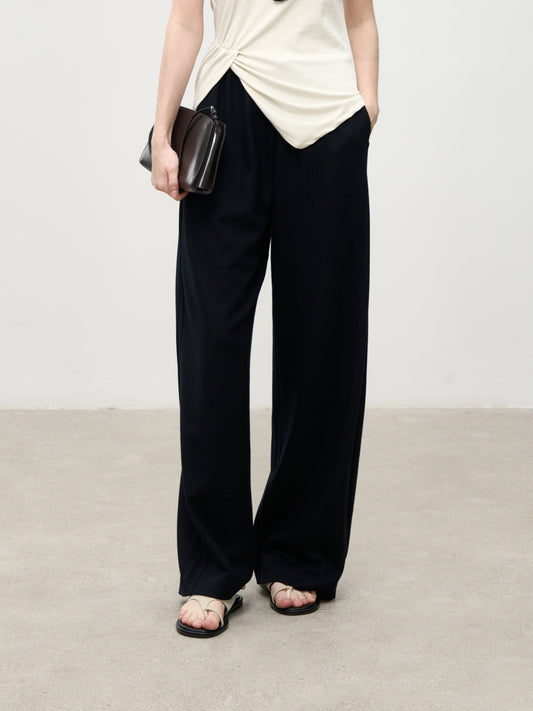 Natural Wool Curved-Leg Pants – Tailored Comfort