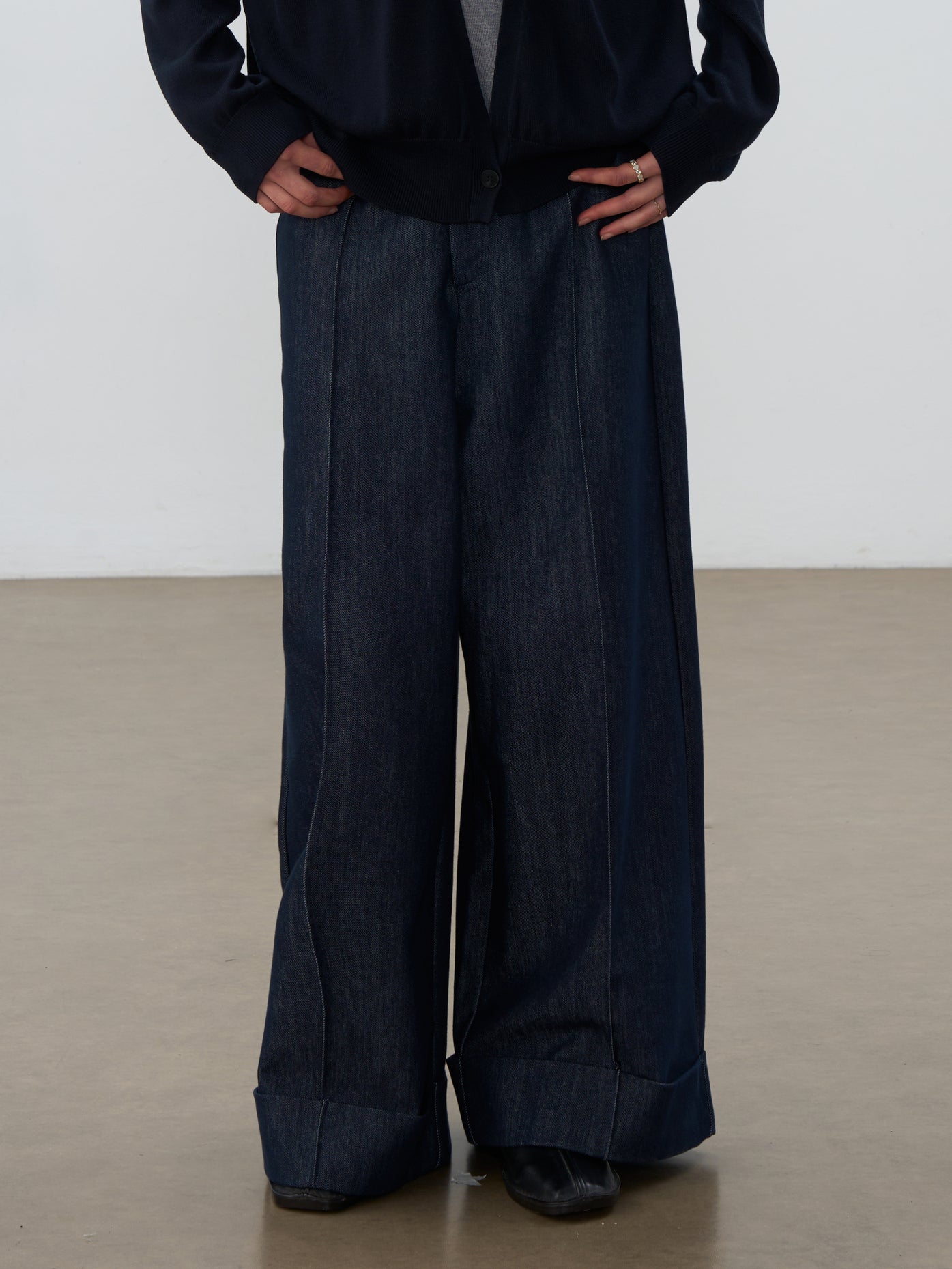 Vintage High-Waisted Wide-Leg Pants with Rolled Hems