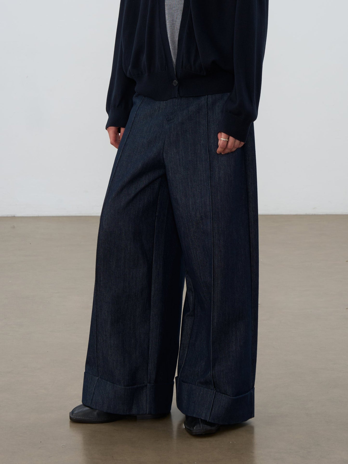 Vintage High-Waisted Wide-Leg Pants with Rolled Hems